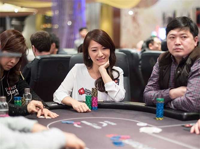 Sai Lầm Khi Chơi Poker: Tránh 'Sập Bẫy' - Mẹo Chơi Poker Hiệu Quả (FUN88)